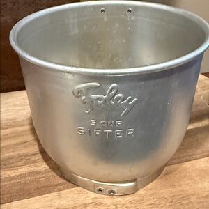 NOS Vintage Foley 5 Cup Sifter